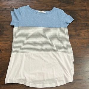 Super cute color block shirt